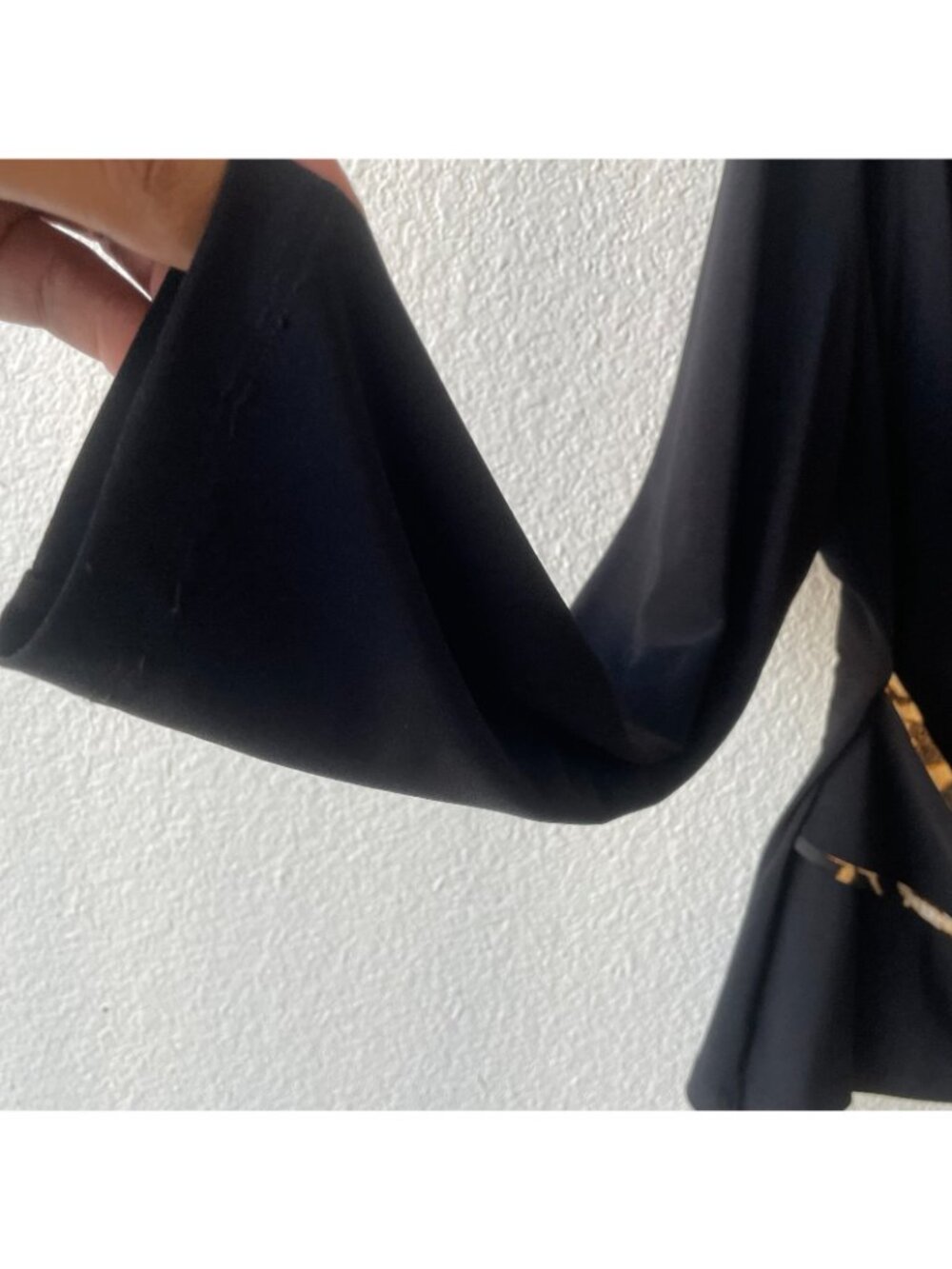 Joseph Ribkoff Women's Black Long Sleeve Top Size 10 Ruffled Neckline Belt Front - Picture 5 of 10